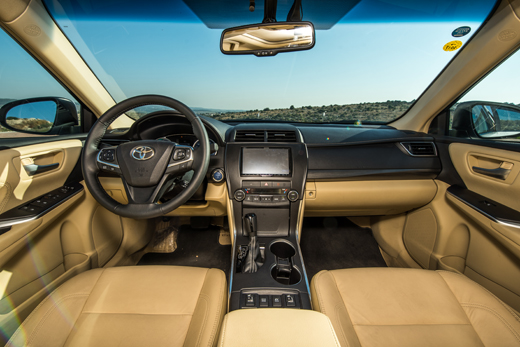 טויוטה קאמרי הייבריד