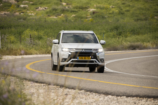 מיצובישי אאוטלנדר PHEV מיצובישי אאוטלנדר PHEV