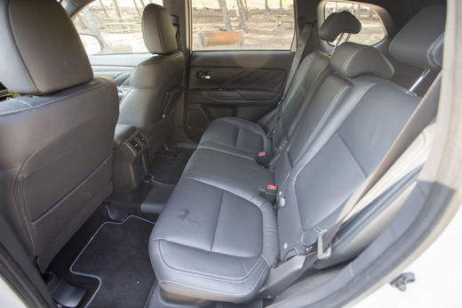 מיצובישי אאוטלנדר PHEV מיצובישי אאוטלנדר PHEV