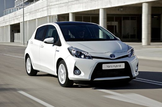 טויוטה יאריס הייבריד